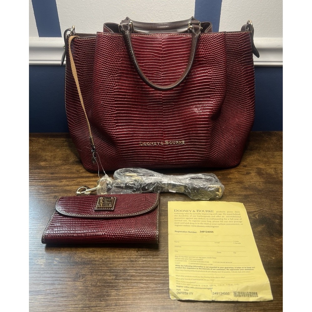 Dooney & Bourke Lg Barlow Embossed Red Lizard Leather Purse Bag Satchel & Wallet